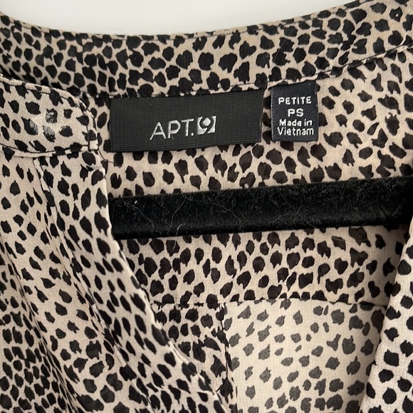 Animal Print Top - Picture 3 of 7